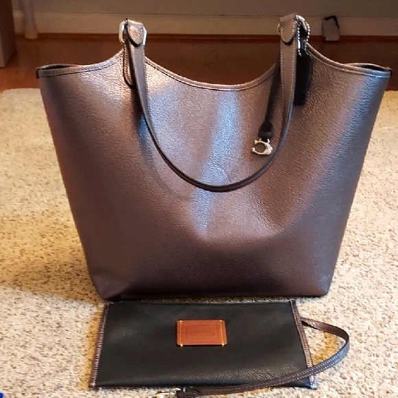 Coach Handbags - Coach Every Day Metallic              Elegant Grey Tote Bag with Matching Pouch